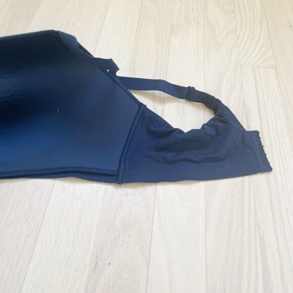 BUY 1 GET 1 FREE Soma 42D wireless bra navy blue - Picture 4 of 8